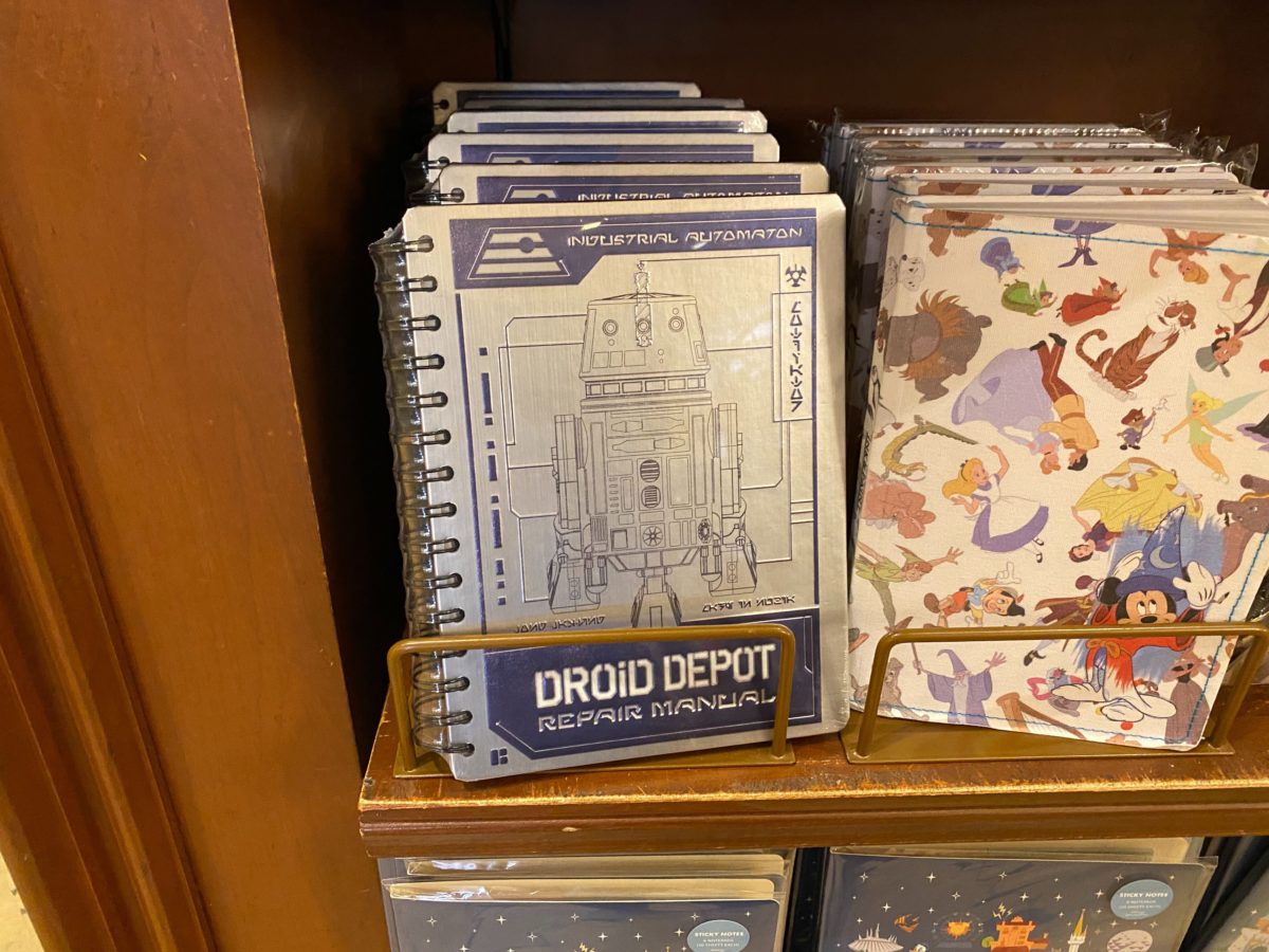 star-wars-galaxys-edge-merchandise-emporium-magic-kingdom-2