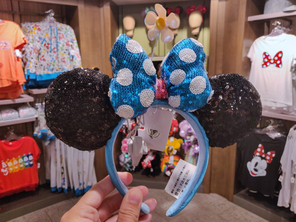 blue-dot-bow-minnie-ears-9-19-20-2068433