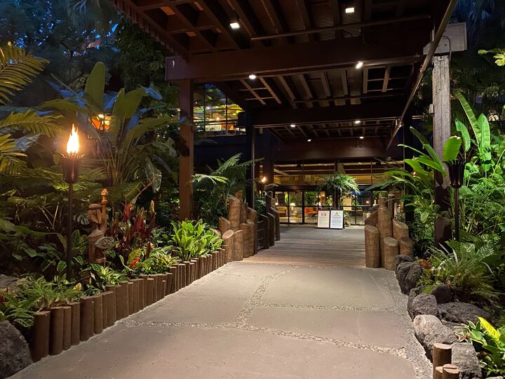 disneyspolynesiangrandceremonialhouseprerefurb_09272020_77