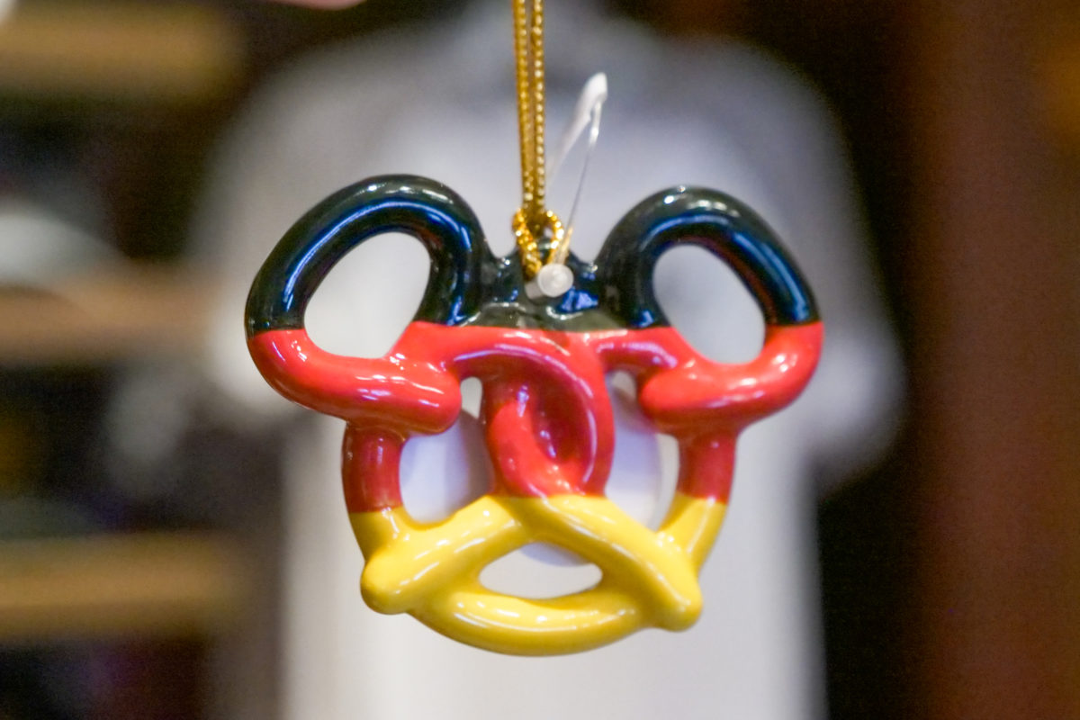 germany-pretzel-ornament-9-12-20-7416897