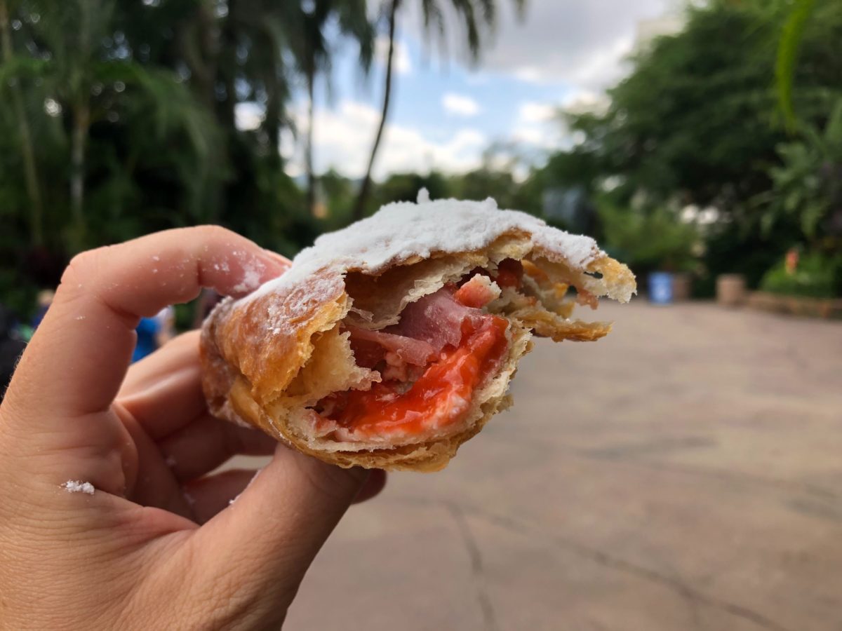 guava-pastelito-natural-selections-jurassic-park-islands-of-adventure-sept2020-13-1844238
