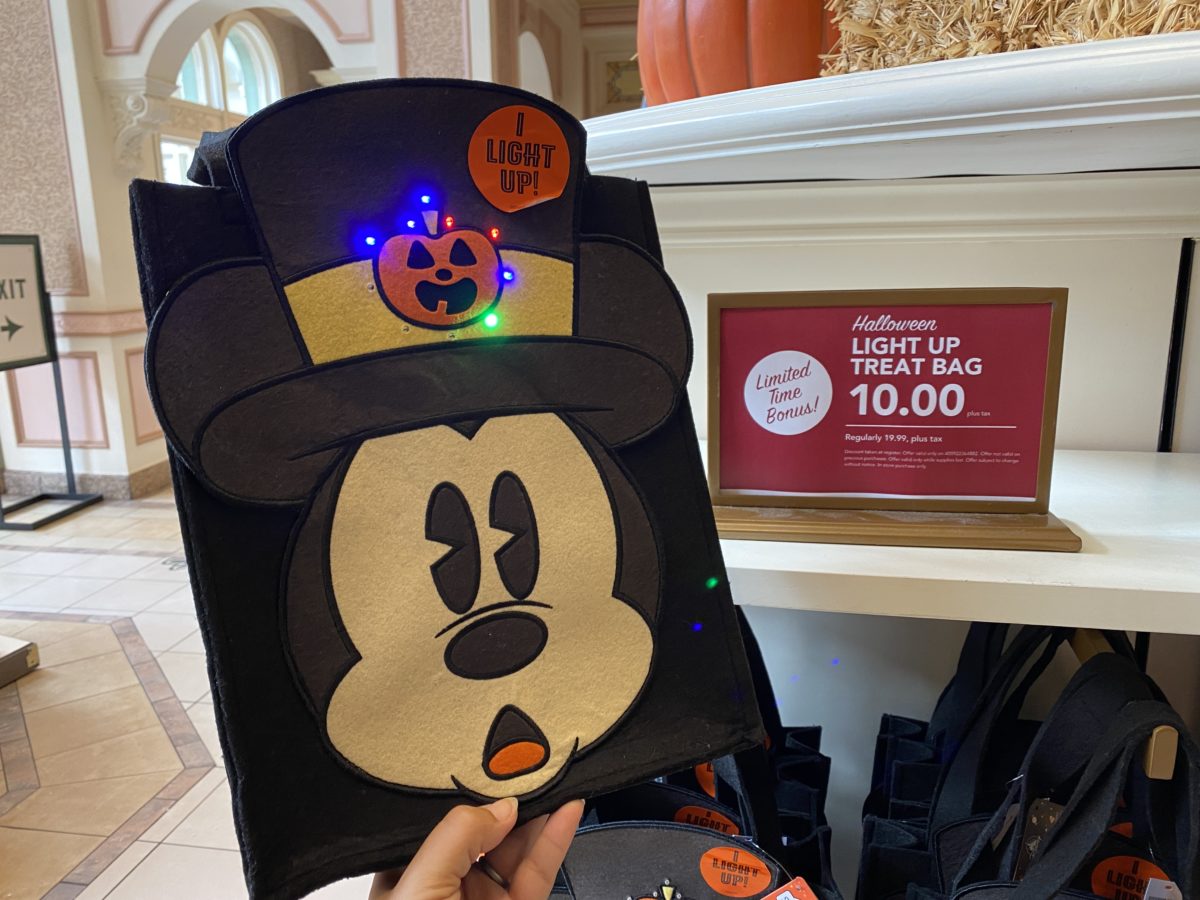 halloween-light-up-treat-bag-sale-magic-kingdom-9302020-8106233