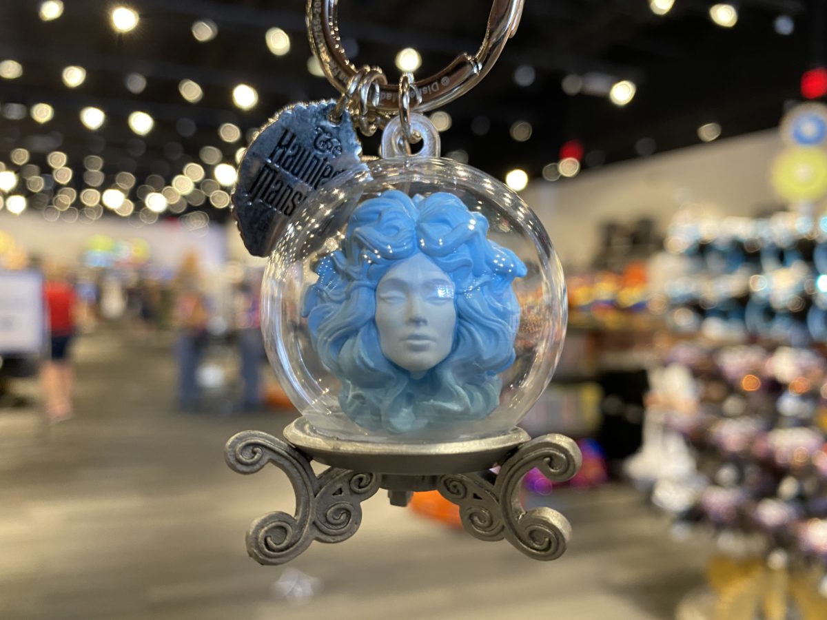 haunted-mansion-madame-leota-keychain-epcot-9252020-8577336