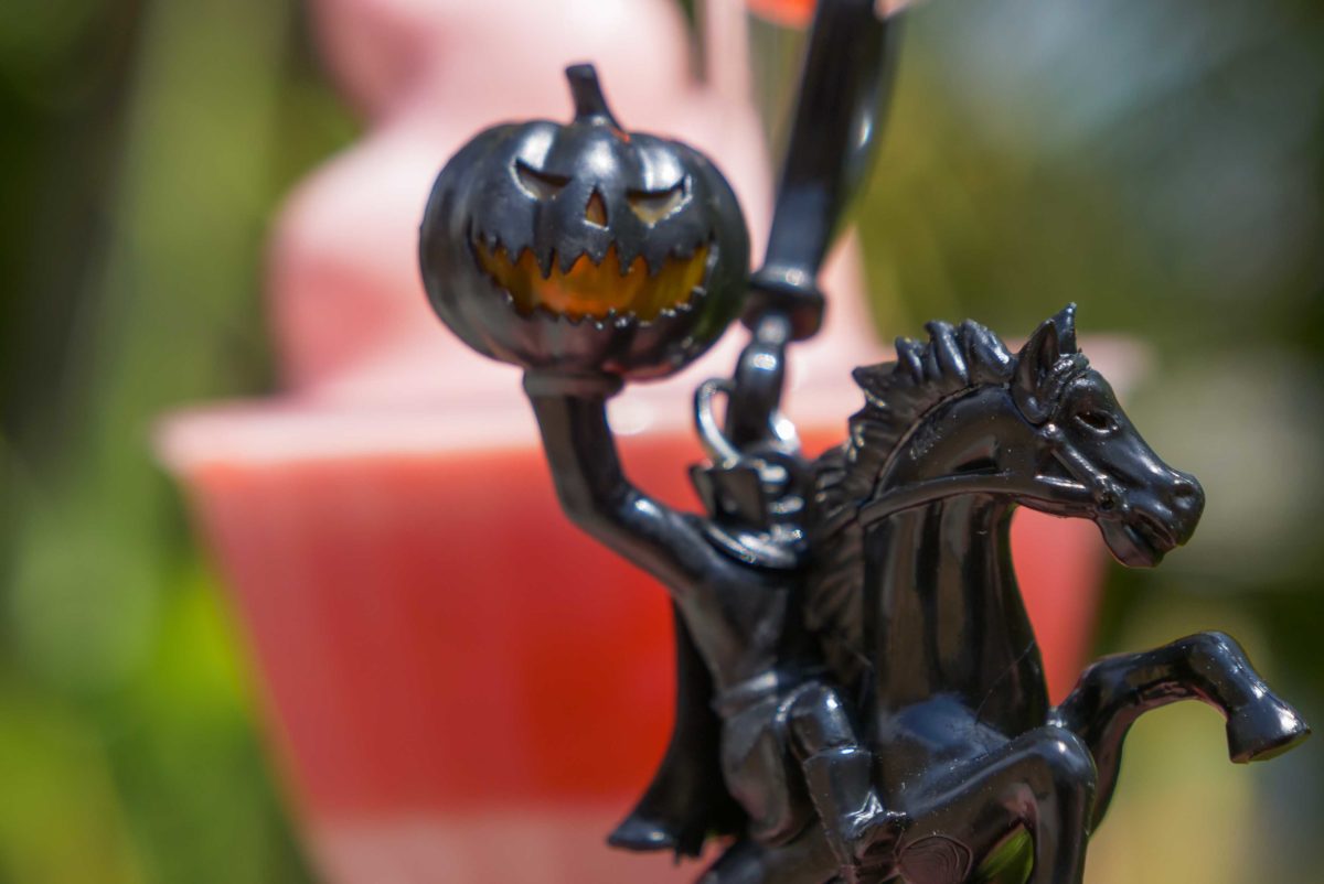 PHOTOS, REVIEW The New Headless Horseman Rides Again Dole Whip Float