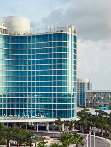 Aventura Hotel Universal Orlando wide view