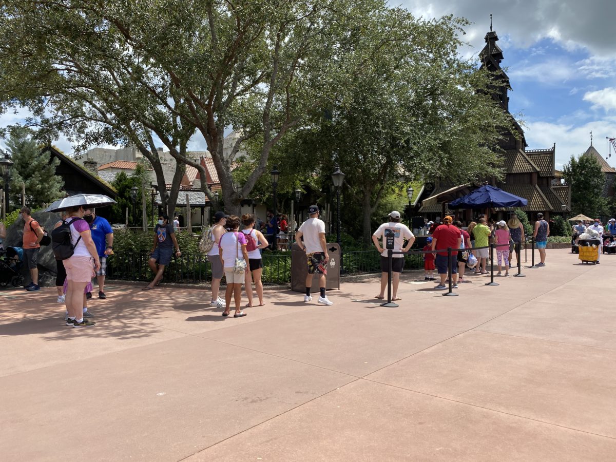norway-refreshments-cart-school-bread-line-epcot-9072020-6652559
