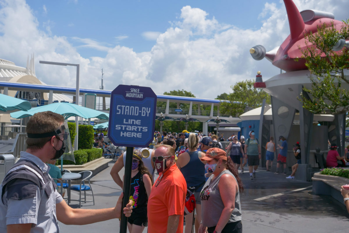 space-mountain-line-9-6-20-1-8086168