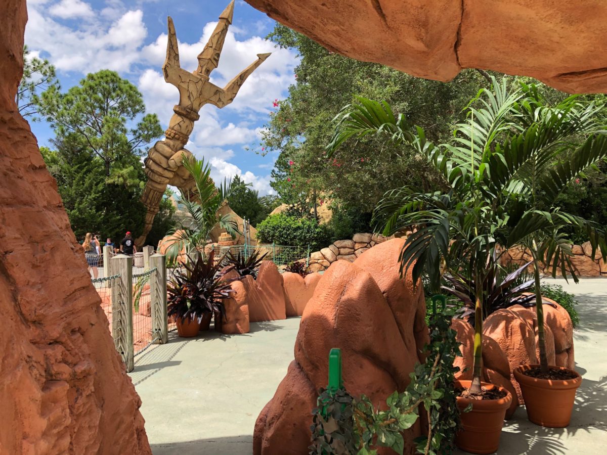PHOTOS, VIDEO: New Character Meet & Greet Location Debuts in The Lost Continent with Tigress ...