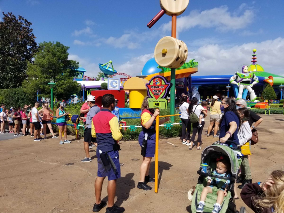 alien-swirling-saucers-40-min-wait-1