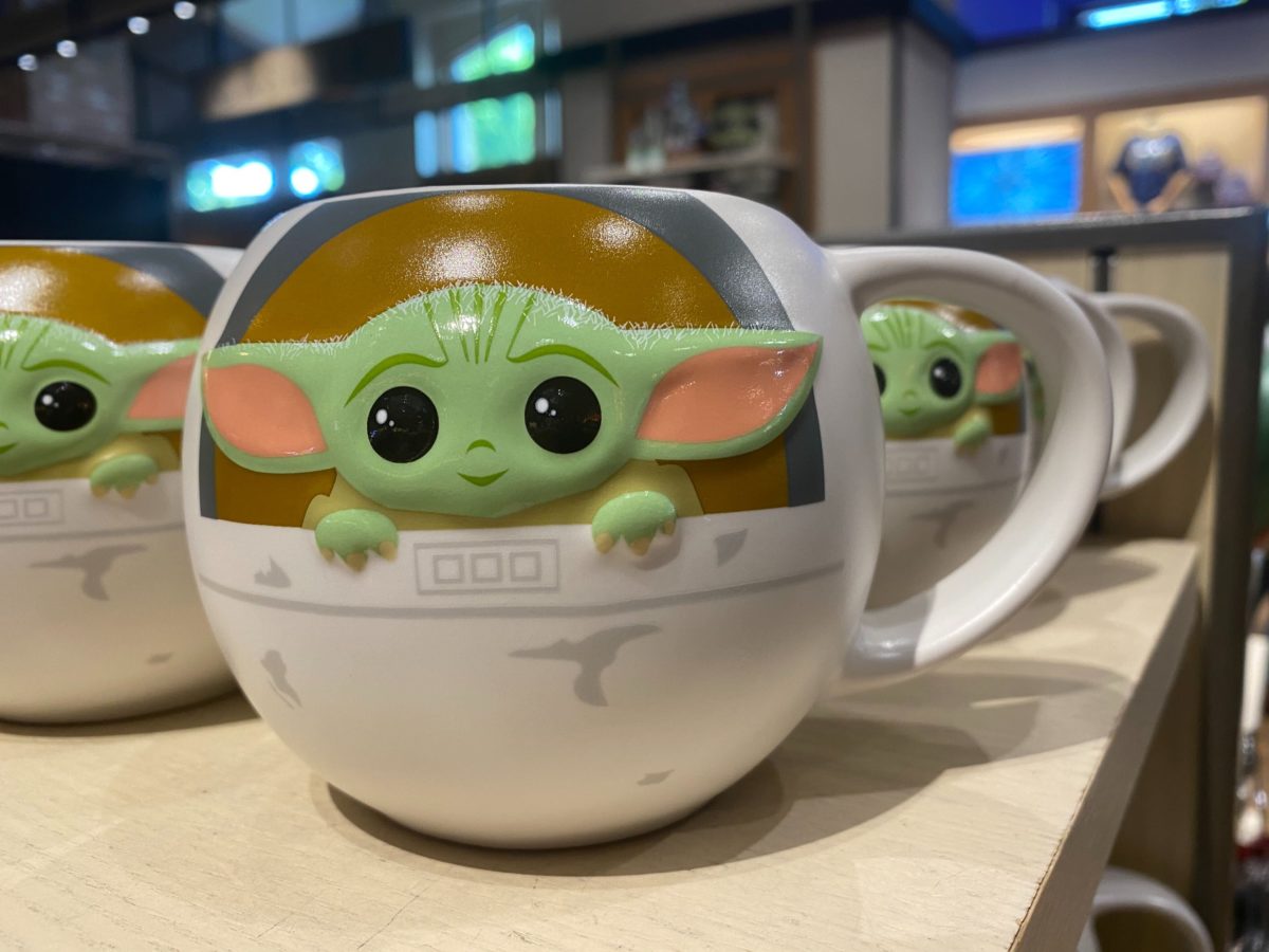 baby-yoda-mug-2