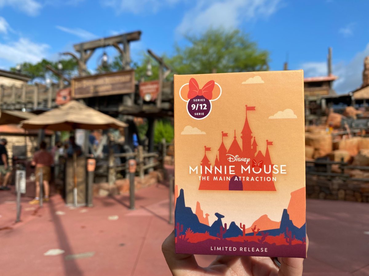 big-thunder-mountain-railroad-minnie-mouse-the-main-attraction-21