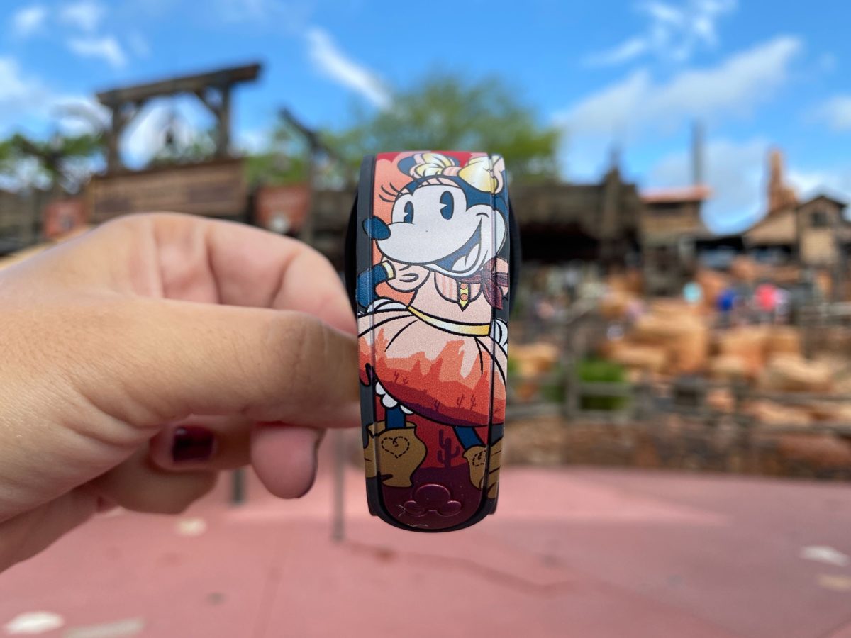 big-thunder-mountain-railroad-minnie-mouse-the-main-attraction-34