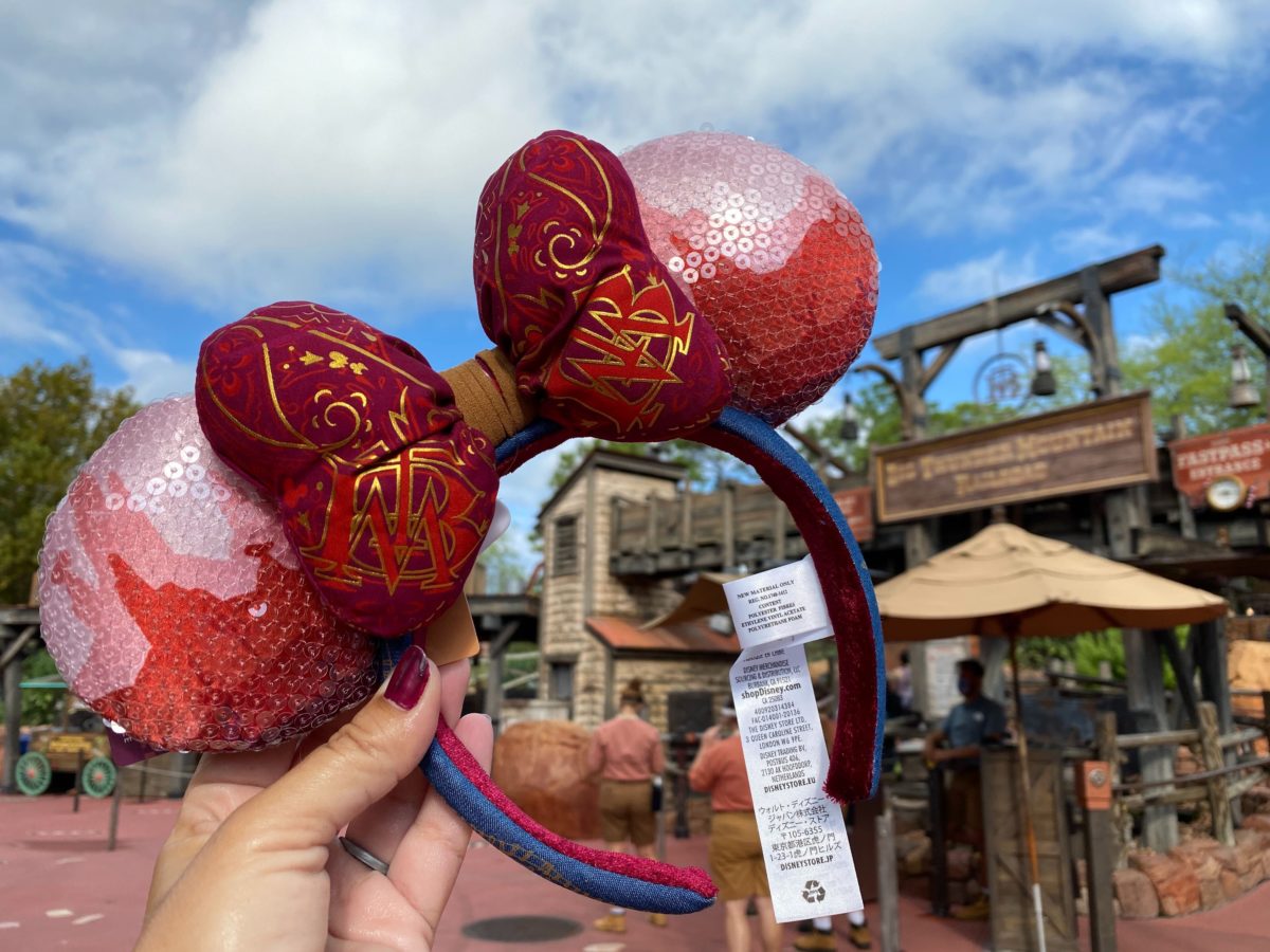 Photos Video New Limited Release Big Thunder Mountain Railroad Minnie Mouse The Main Attraction Series Now Available At Walt Disney World Wdw News Today