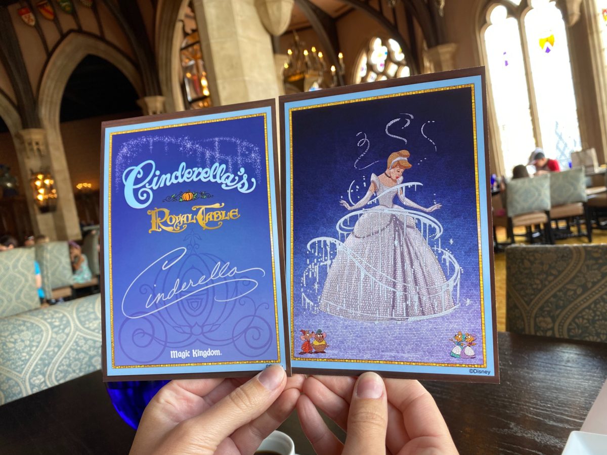 cinderellas-royal-table-autograph-card-1