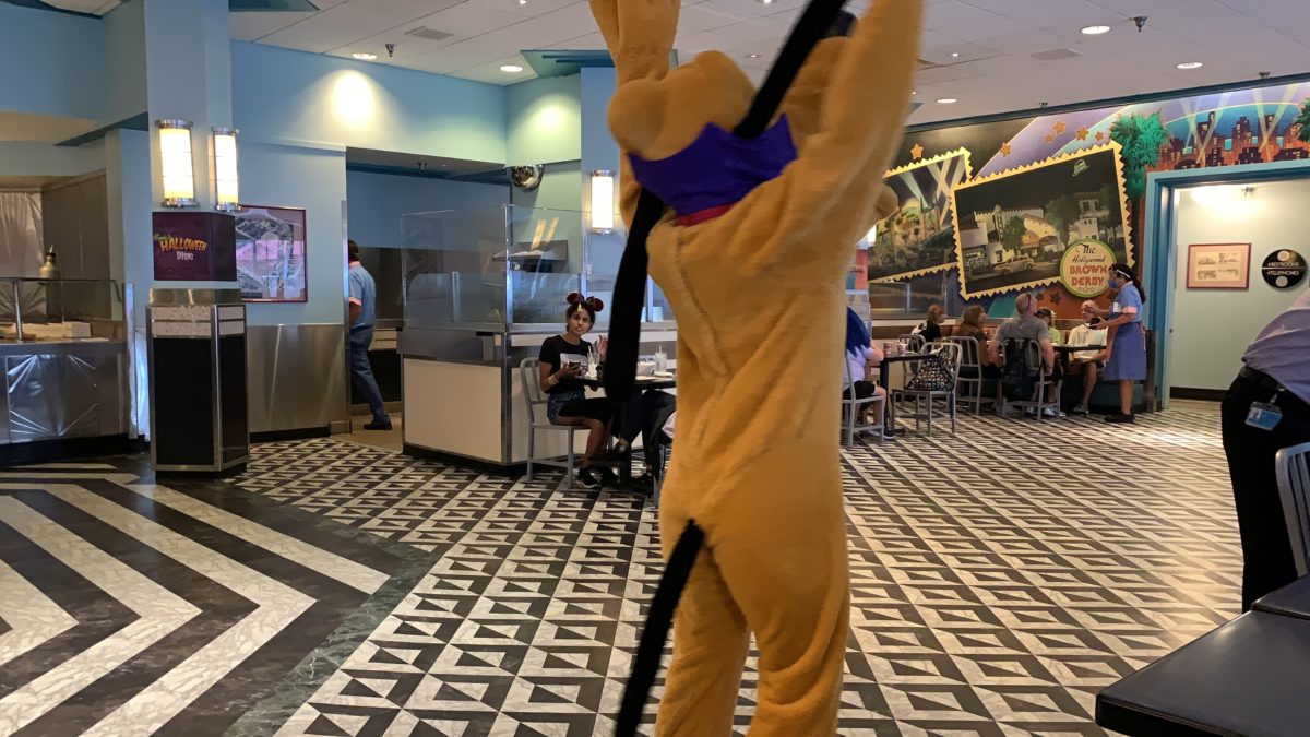 halloween-hollywood-vine-characters-2020_12