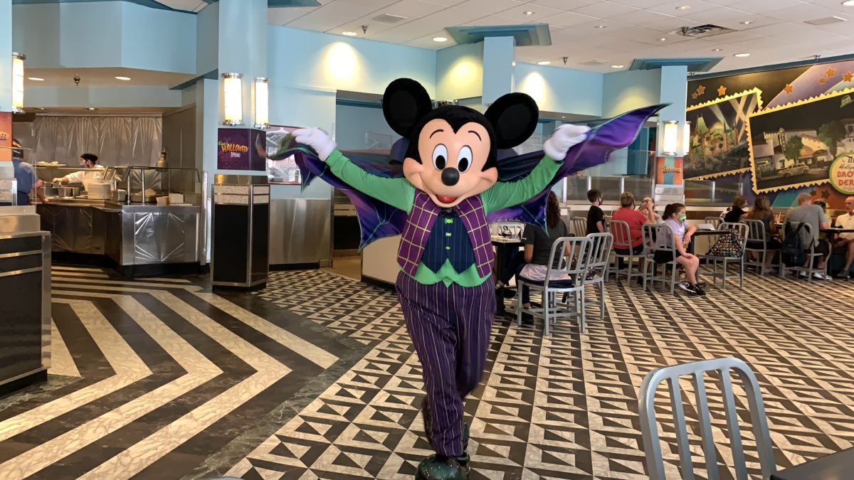 halloween-hollywood-vine-characters-2020_35