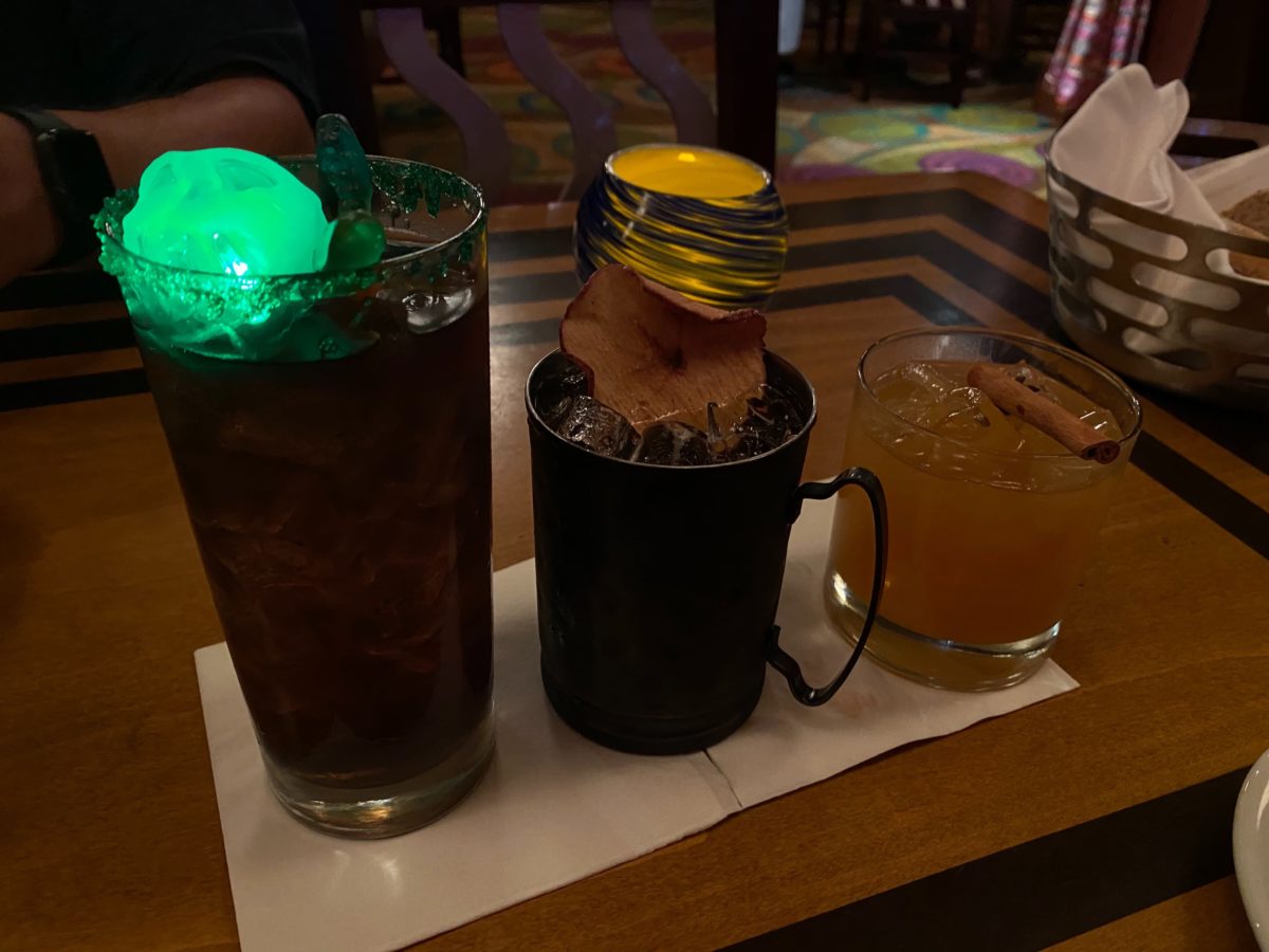 harvest-punch-wild-apple-mule-witches-brew-the-wave-of-american-flavors-disneys-contemporary-resort-1