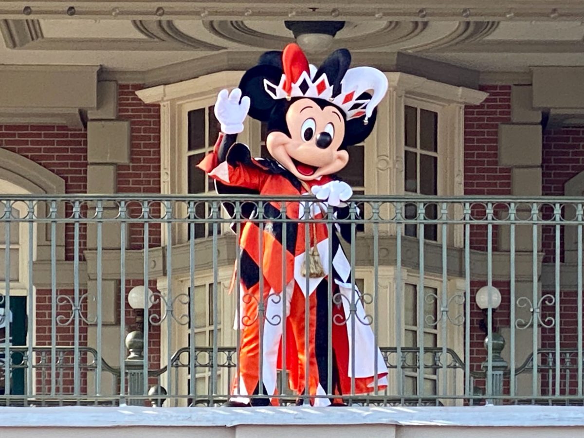 jester-mickey-train-station-halloween_3-2016693