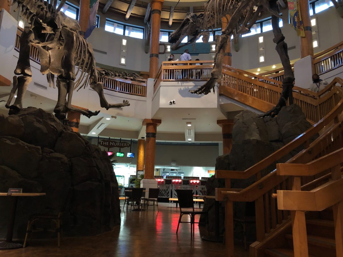 jurassic-park-discovery-center-lounge-26