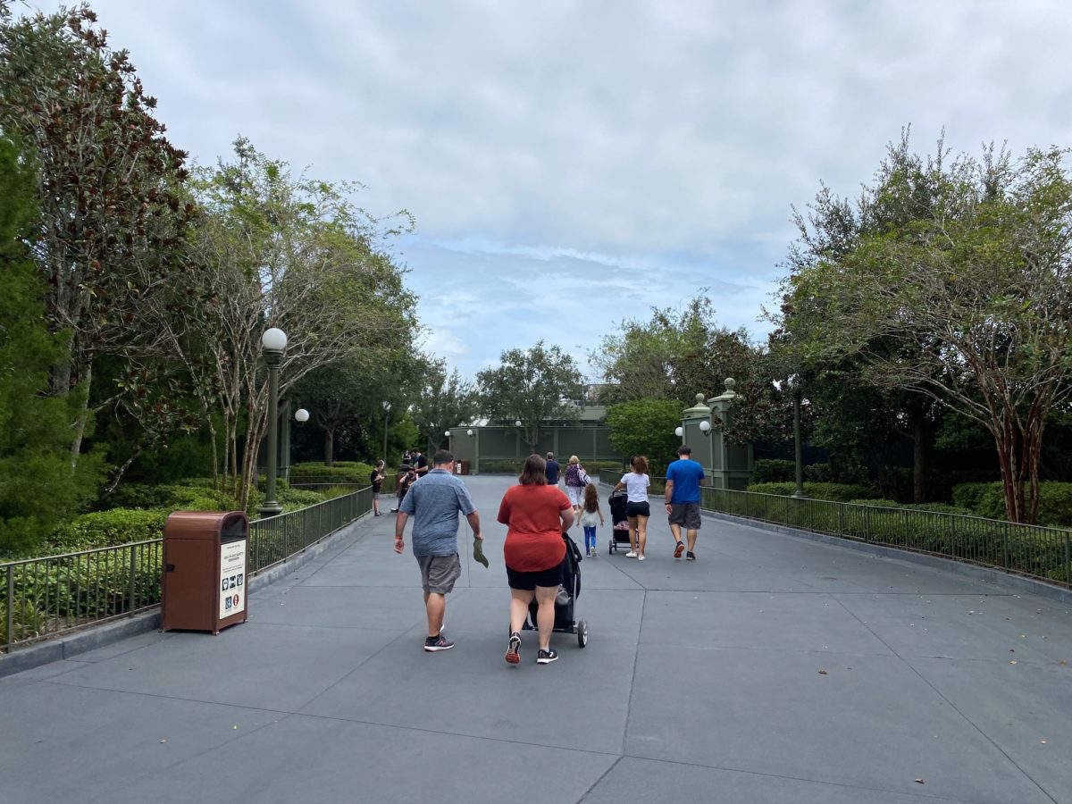 magic-kingdom-bypass-street-3