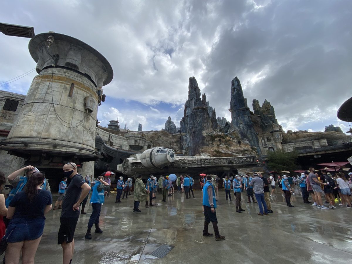 millennium-falcon-fire-alarms-magicalnewslive_3-6374593