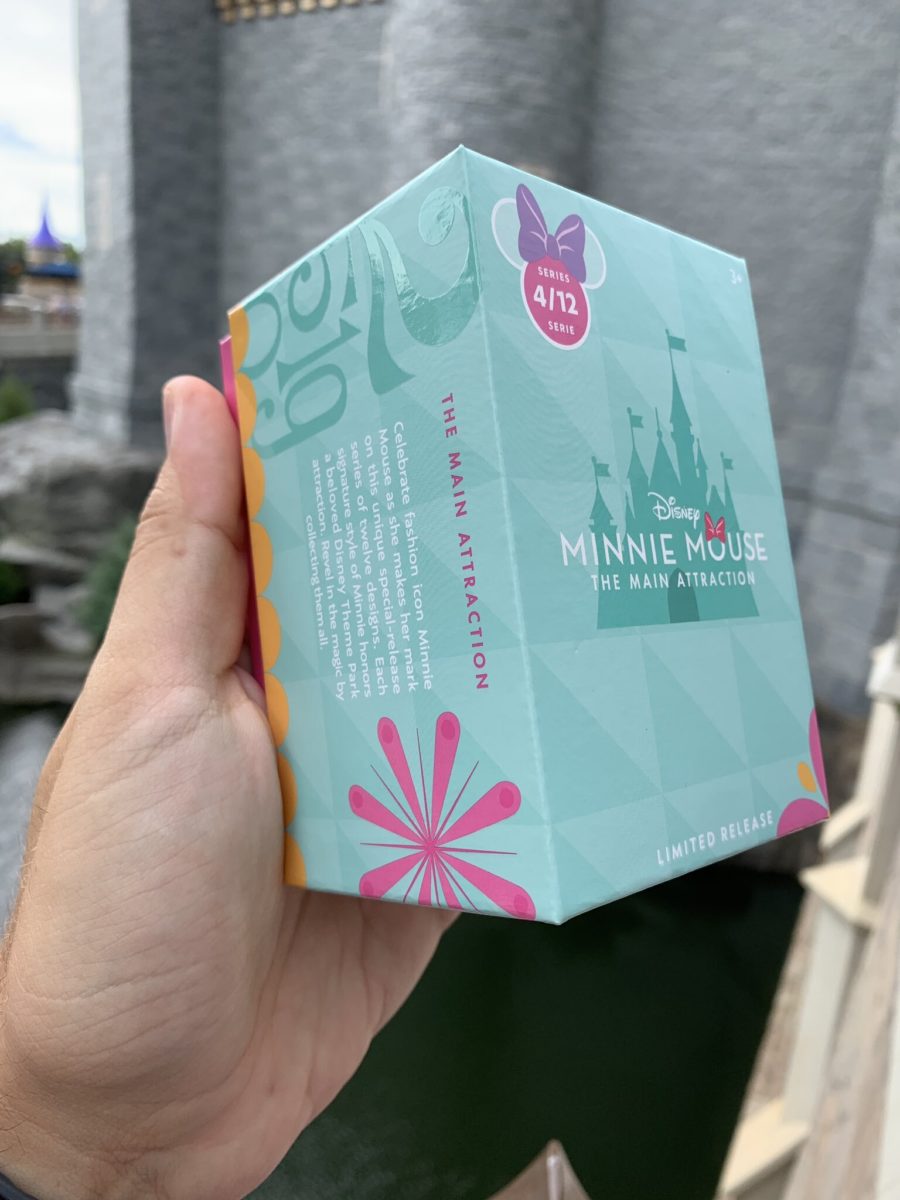 minnie-main-attraction-magicbands-sir-mickeys_14