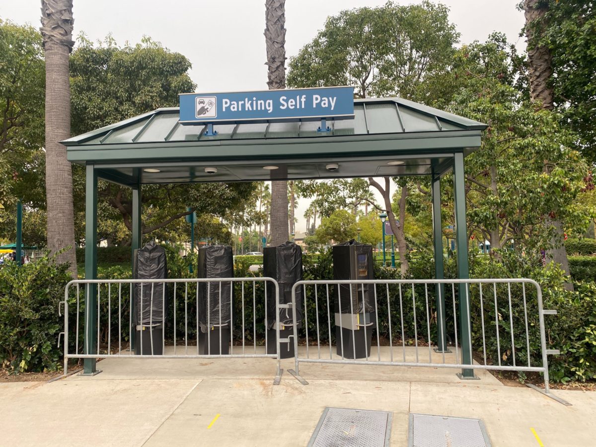 parking-self-pay-kiosks-disneyland-1
