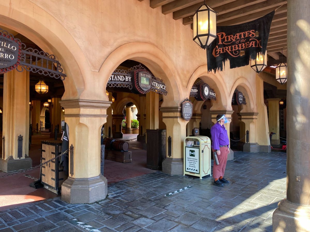 pirates-of-the-caribbean-5-minute-wait