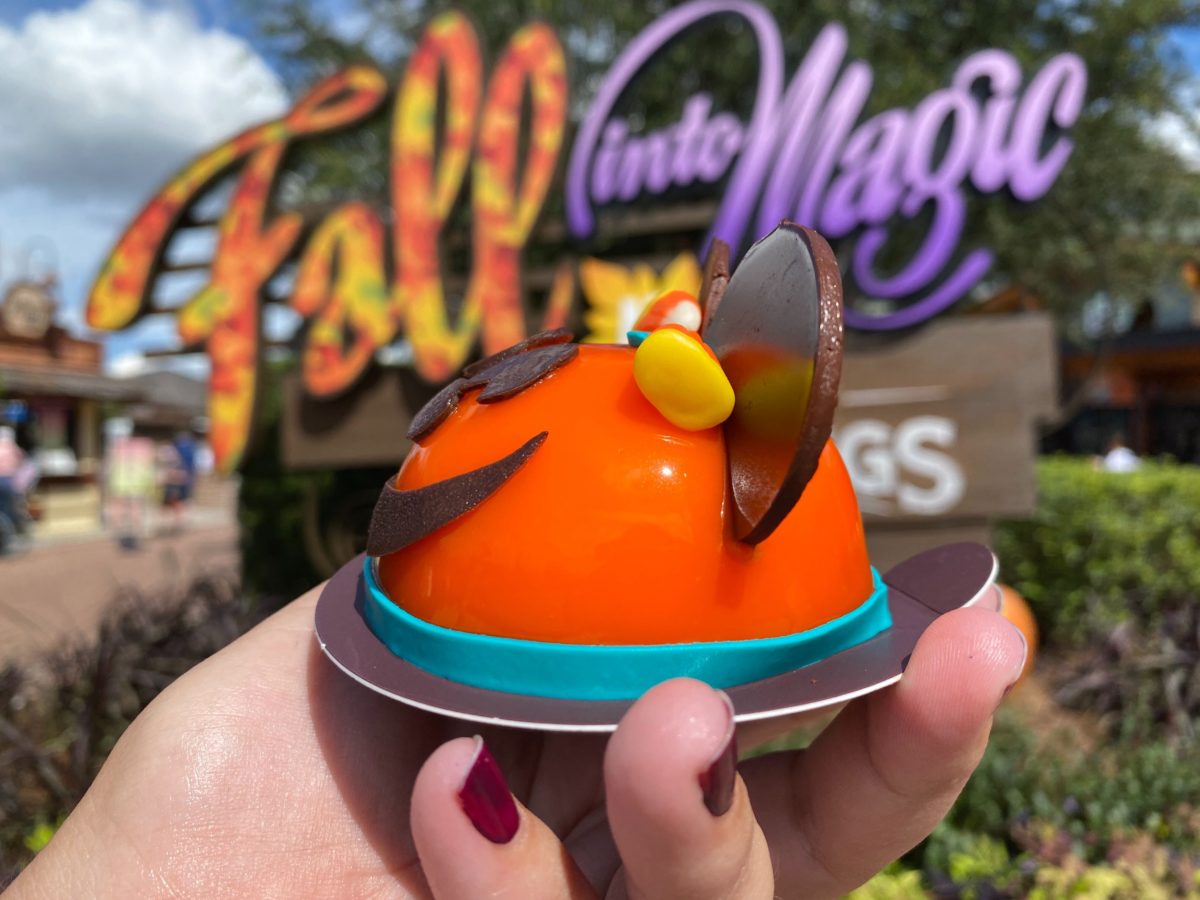 pumpkin-minnie-mouse-cake-amorettes-patisserie-disney-springs-20