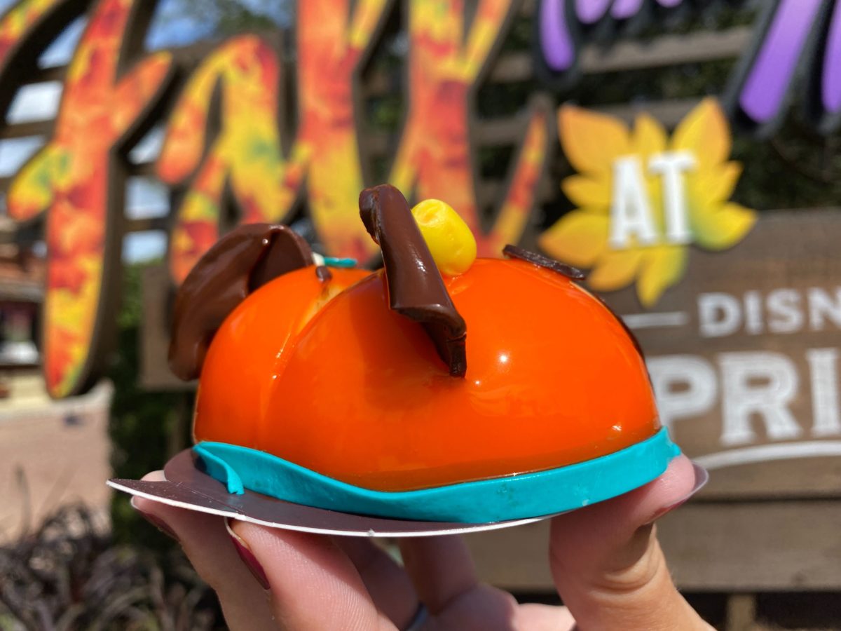 pumpkin-minnie-mouse-cake-amorettes-patisserie-disney-springs-28