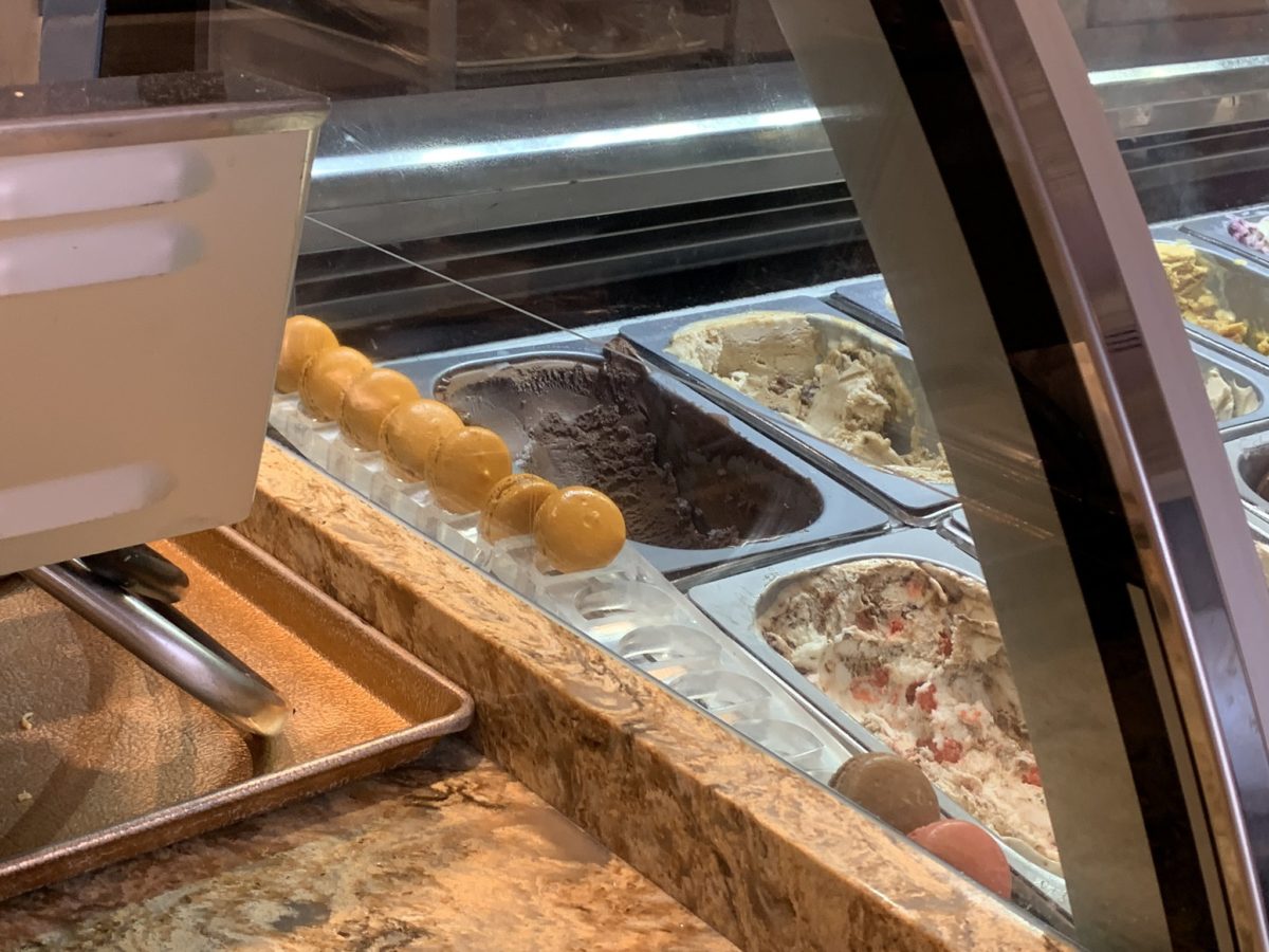 pumpkin-spice-macaron-ice-cream-martini-artisan_-4
