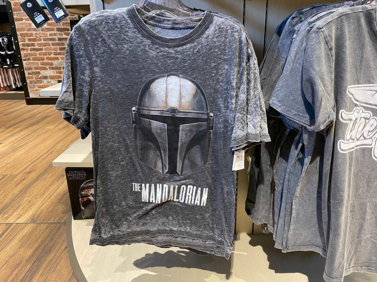 disney world mandalorian helmet