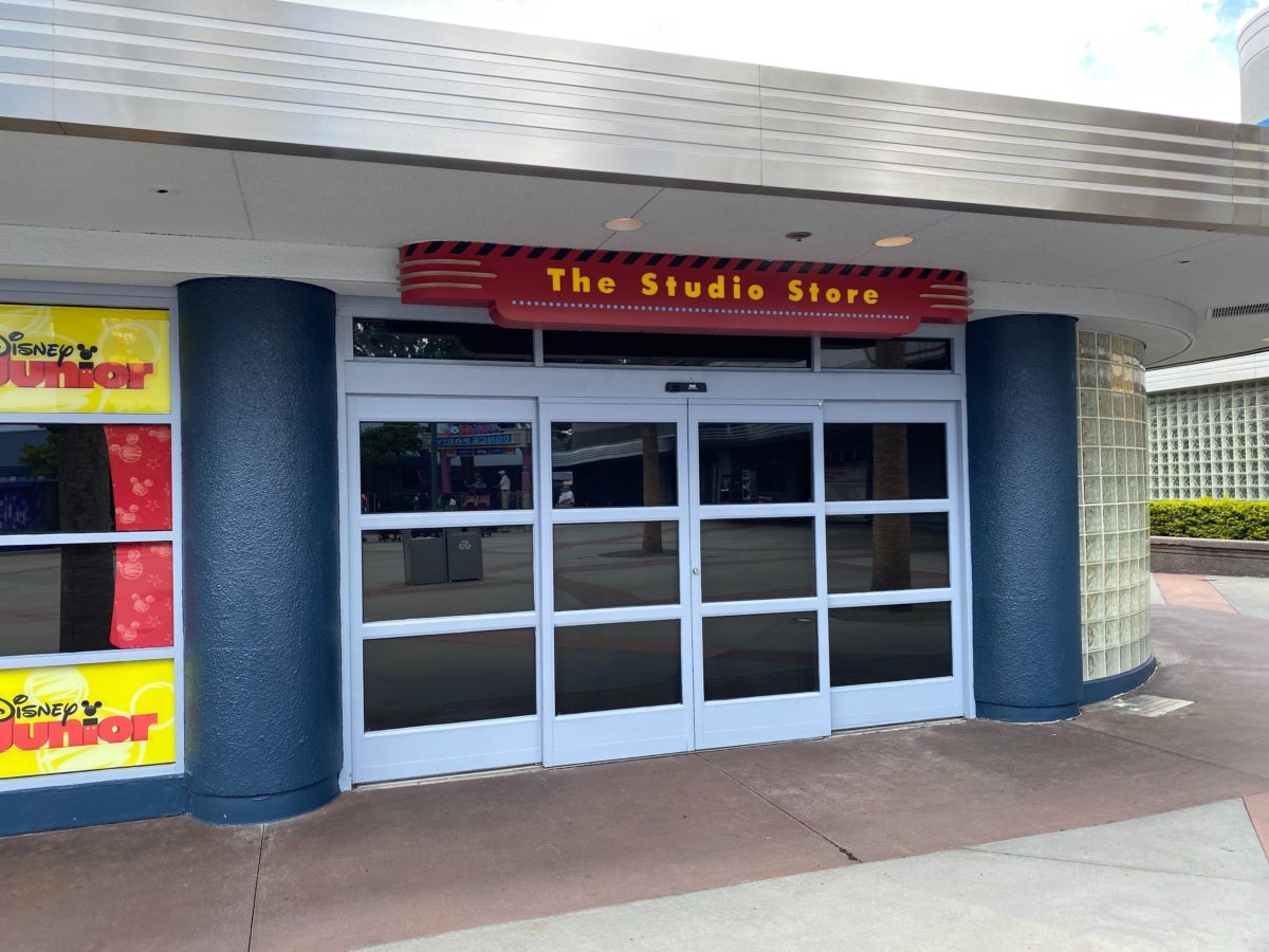 the-studio-store-windows-blacked-out-closed-disneys-hollywood-studios-3
