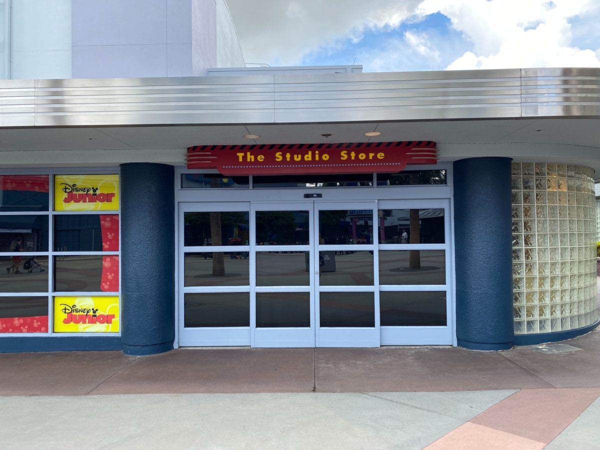 the-studio-store-windows-blacked-out-closed-disneys-hollywood-studios-4