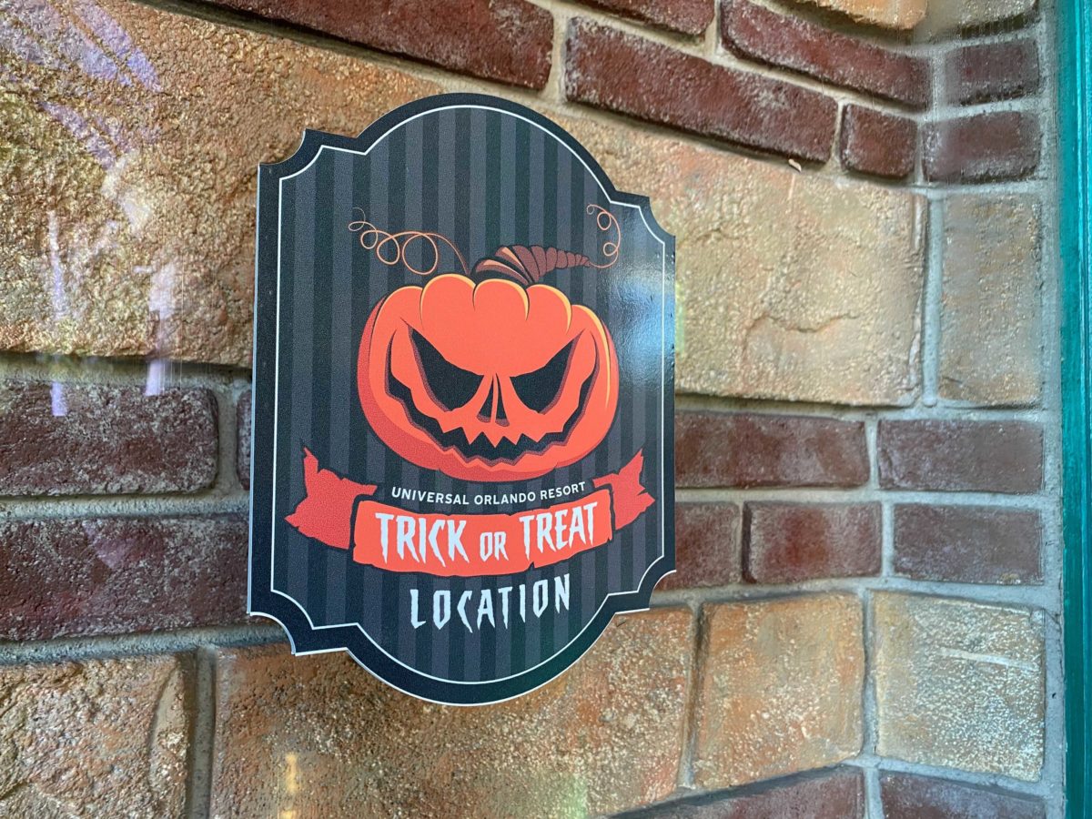 trick-or-treating-islands-of-adventure-1