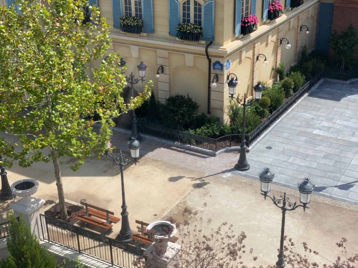 10-11-france-pavilion-update-5-1379316