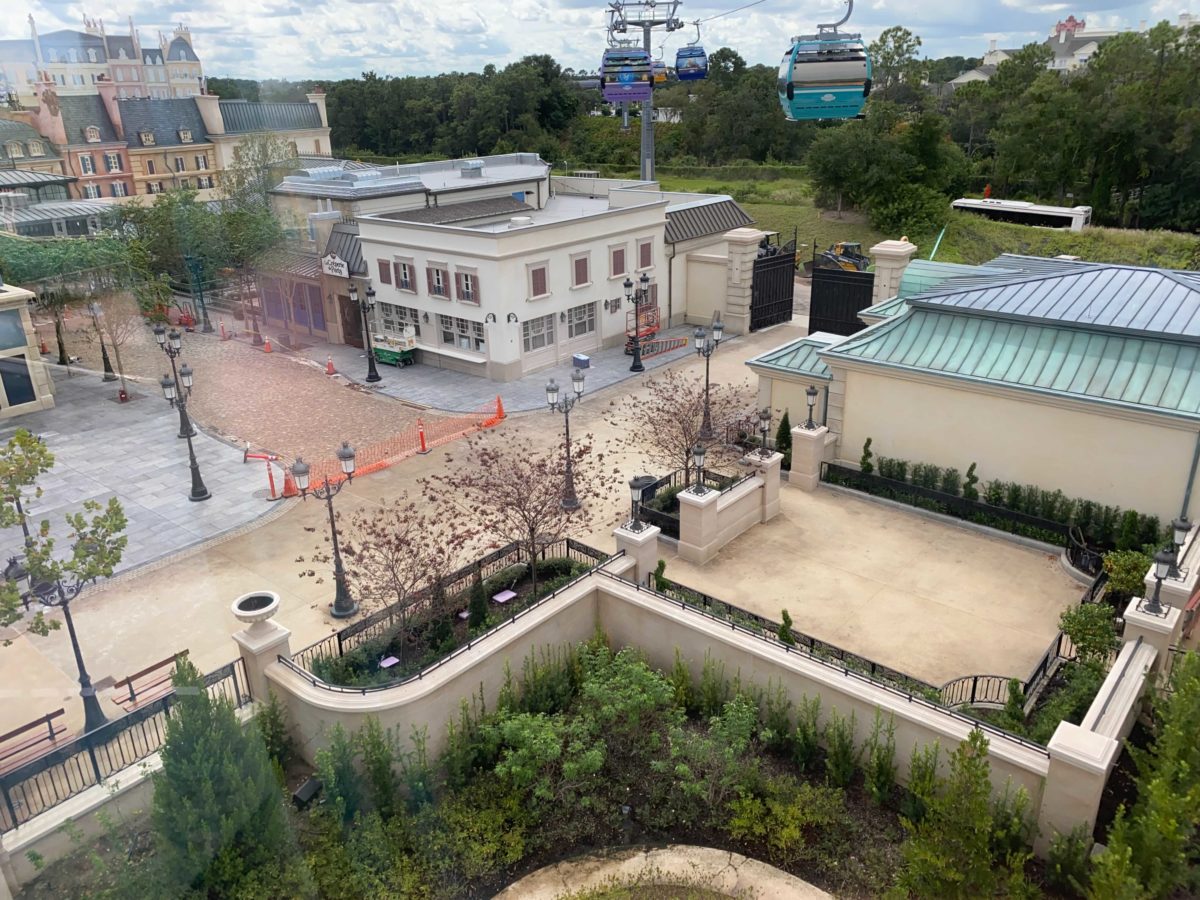 10-11-france-pavilion-update-58-9950938