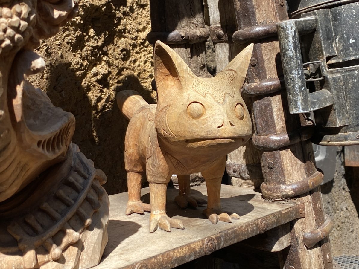 black-spire-outpost-market-wood-carving-hollywood-studios-10132020-4999587