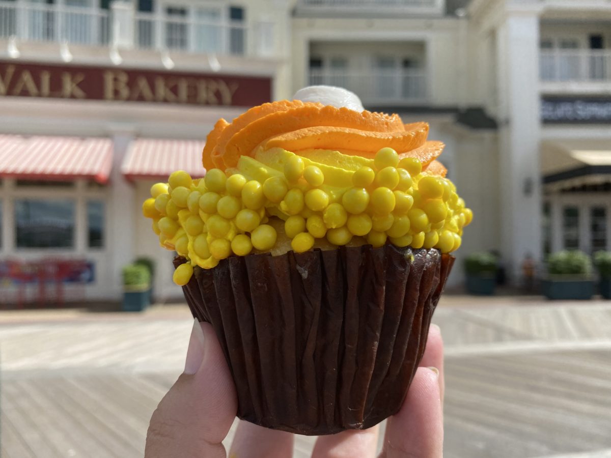 boardwalk-bakery-candy-corn-cupcake-3-10262020-8422532