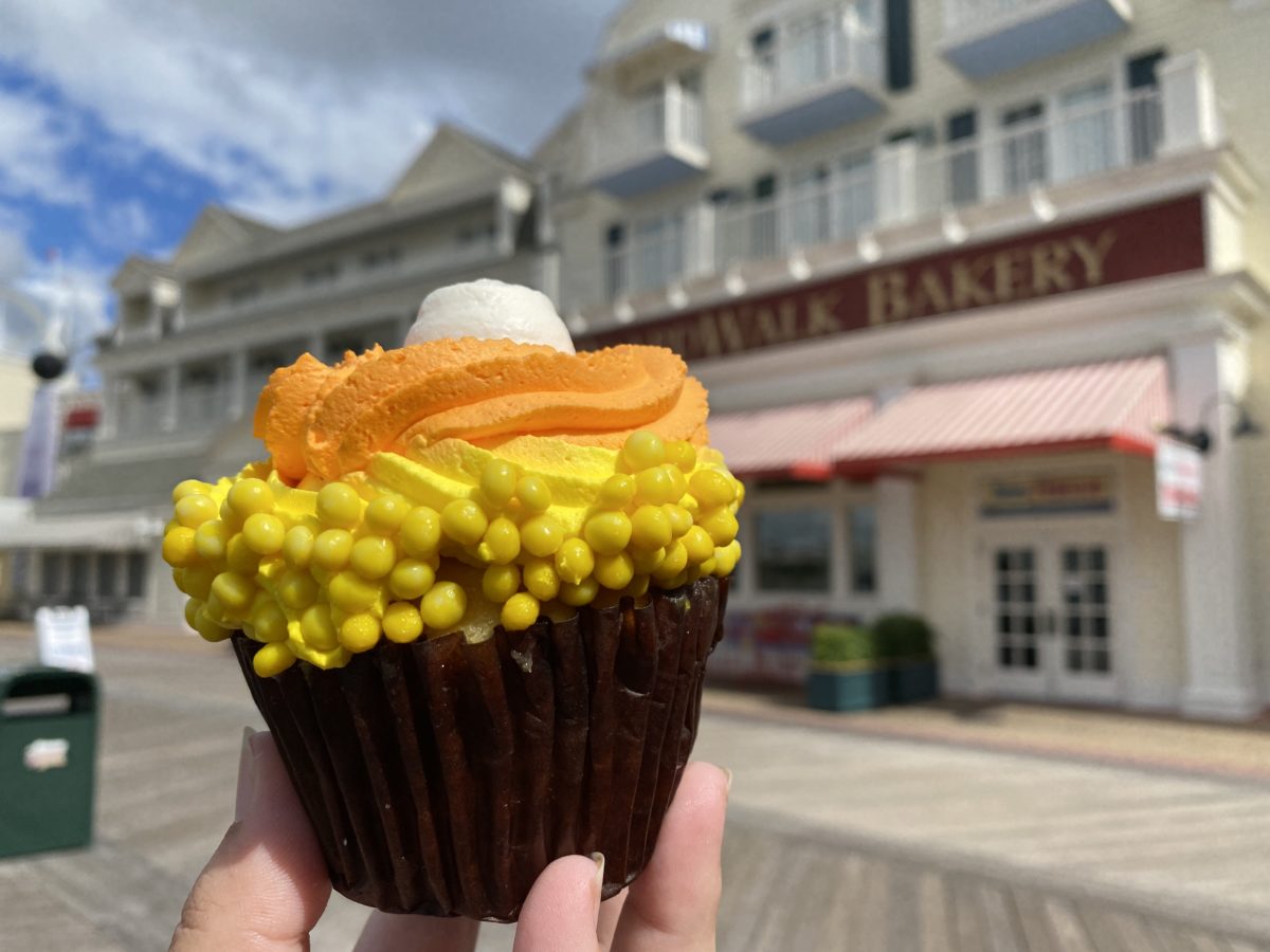 boardwalk-bakery-candy-corn-cupcake-featured-image-10262020-9592094
