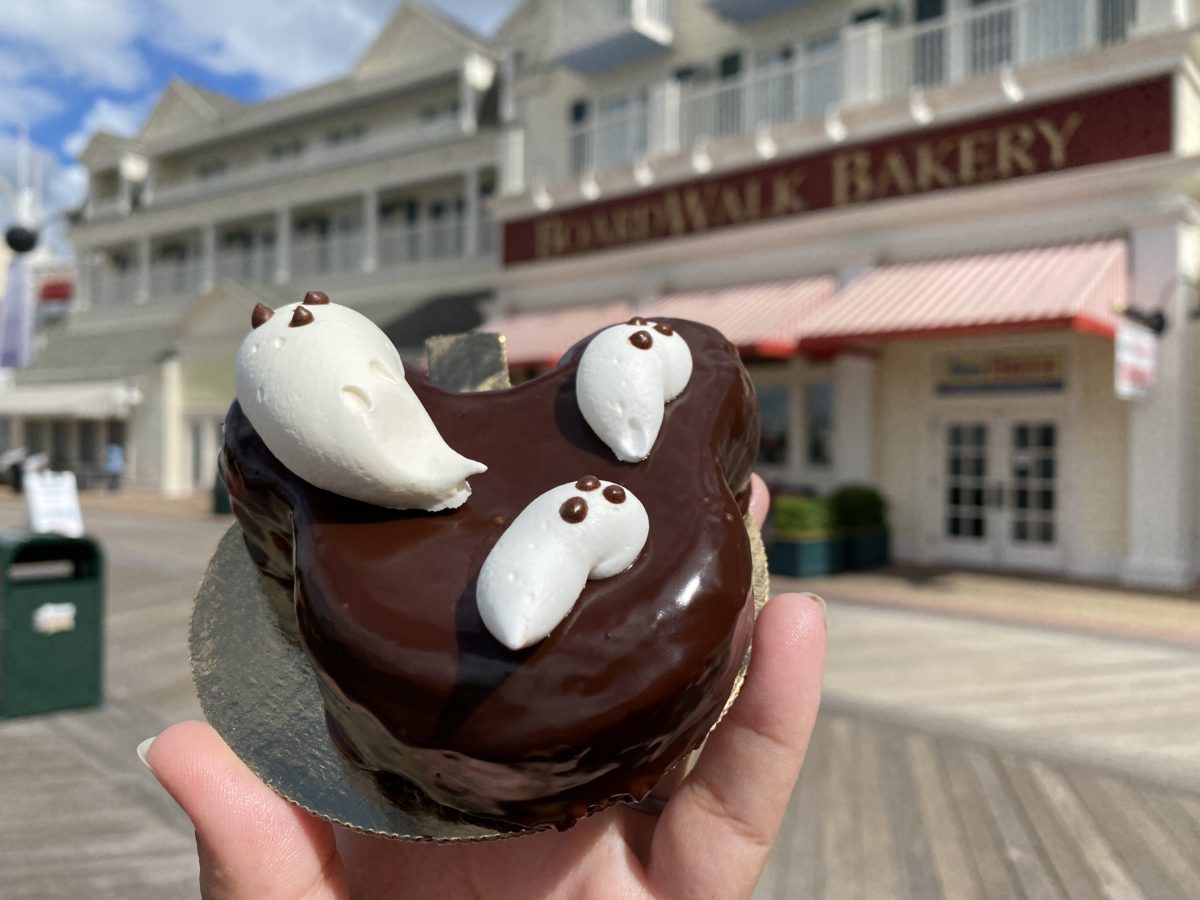 boardwalk-bakery-ghostly-brownie-featured-image-10262020-9564309