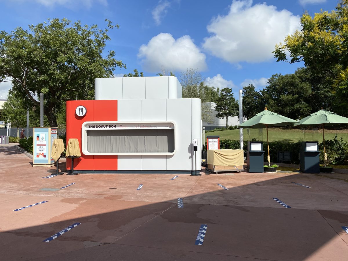 donut-box-open-on-weekends-only-closed-weekdays-epcot-10062020-9843821