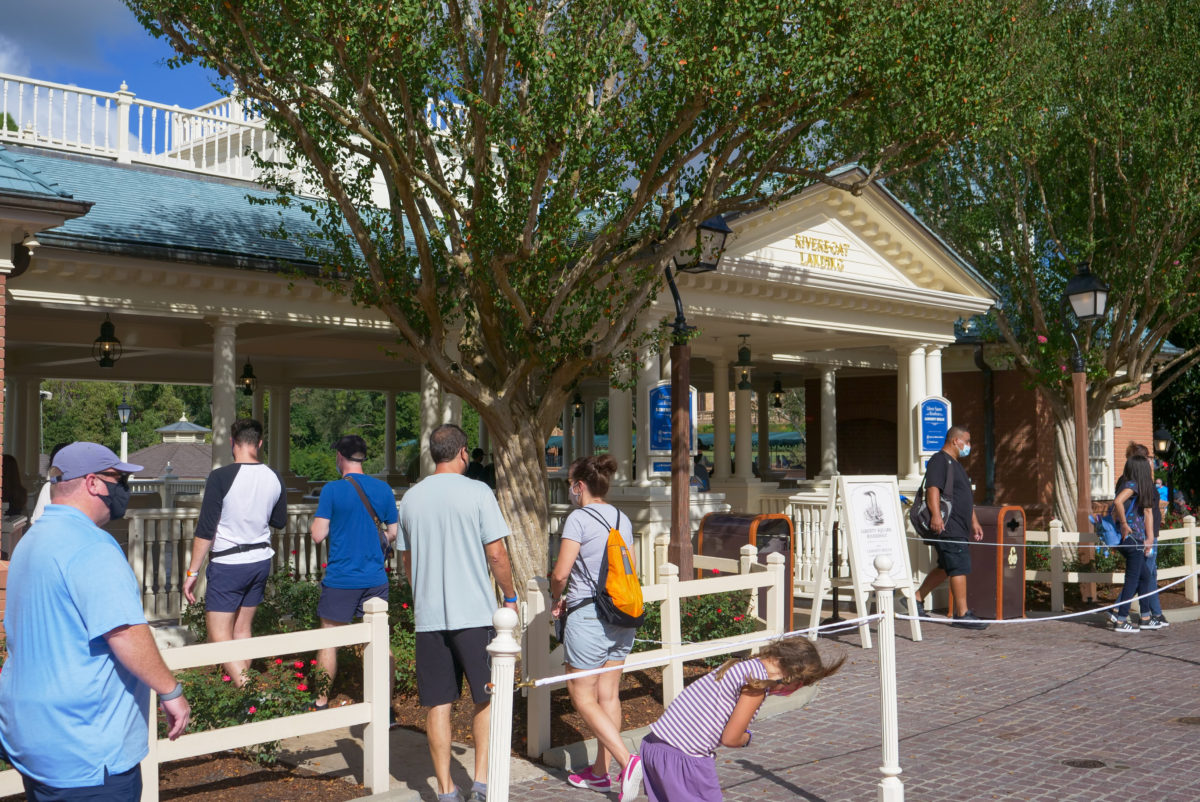 haunted-mansion-line-through-riverboat-queue-10-25-20-4629468