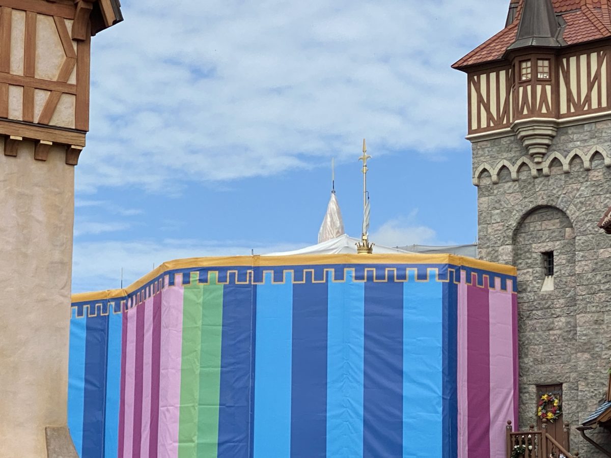 its-a-small-world-construction-towers-wrapped-in-plastic-magic-kingdom-10222020-3128357