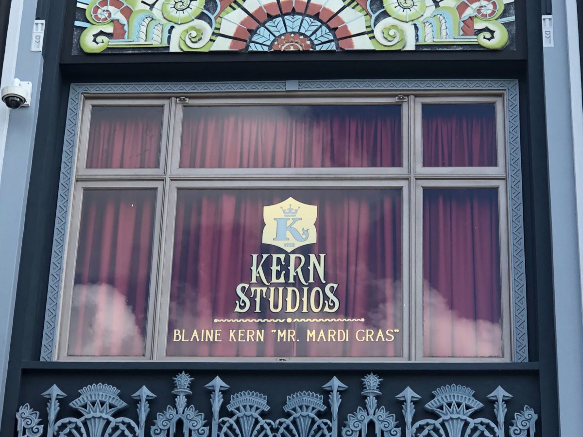 kern-studios-window-universal-studios-florida-2-7093612