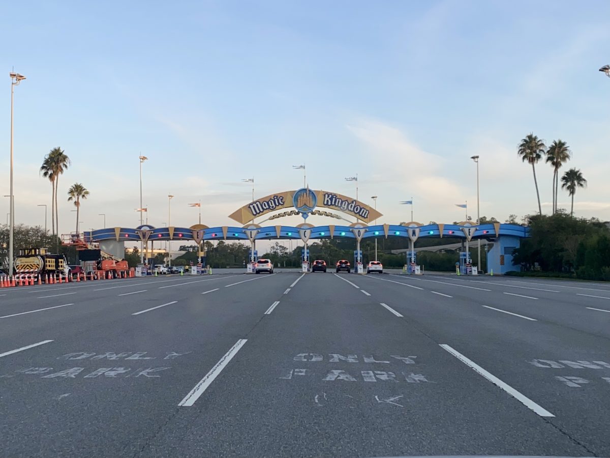 magic-kingdom-parking-gate-toll-booth-repainting-magic-kingdom-10092020-3902412