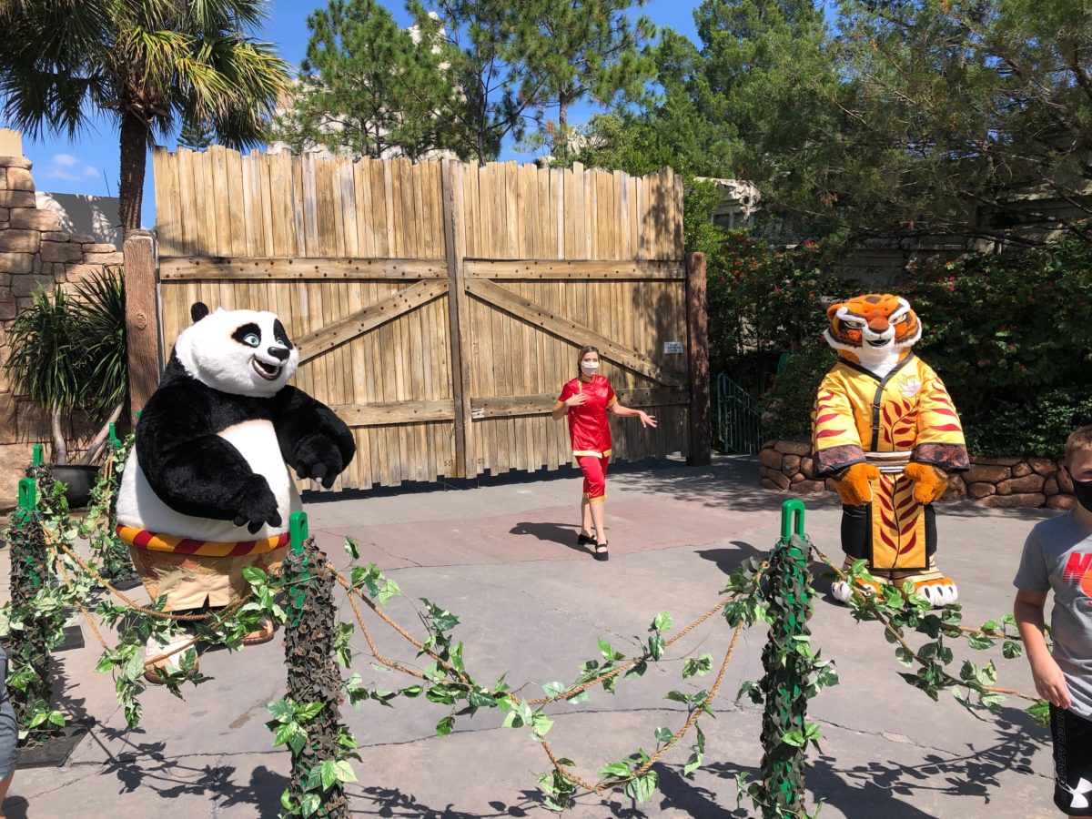 po-kung-fu-panda-lost-continent-meet-and-greet-4-9101410