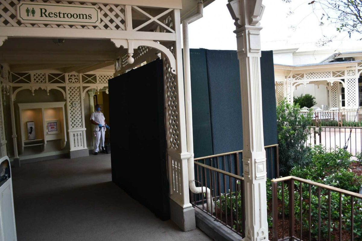 caseys-corner-courtyard-6