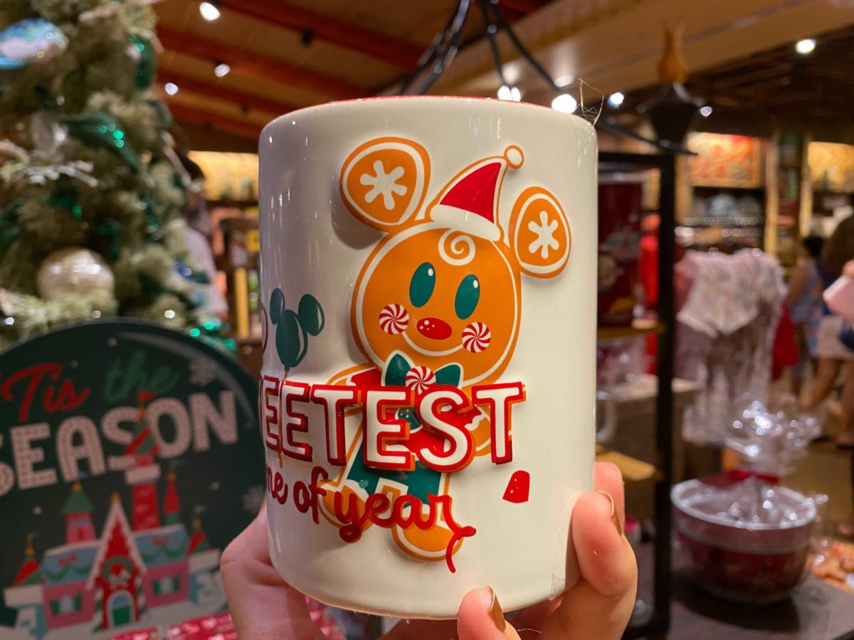 disney-parks-xmas-merch-oct-21_10