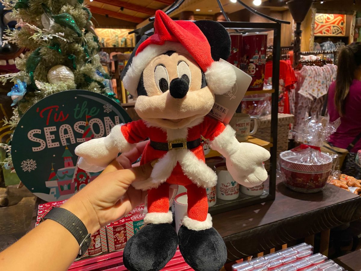 disney-parks-xmas-merch-oct-21_16